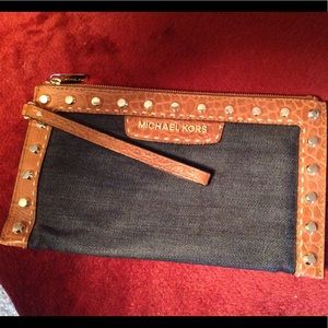 Michael Kors wristlet